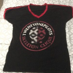 Twenty one pilots skeleton clique fan TShirt